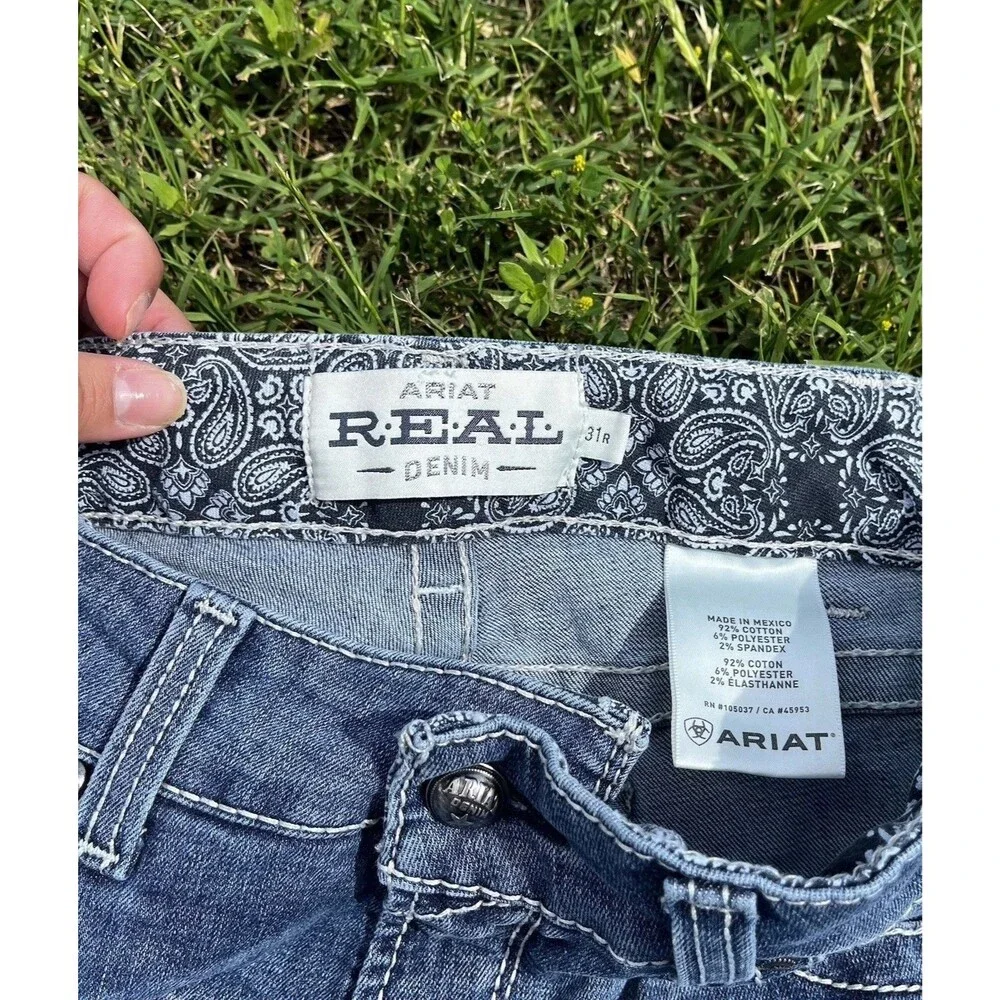 ARIAT WOMEN'S MID RISE ICON STACKABLE STRAIGHT STRETCH DENIM RIDING JEANS 31R - Picture 3 of 11